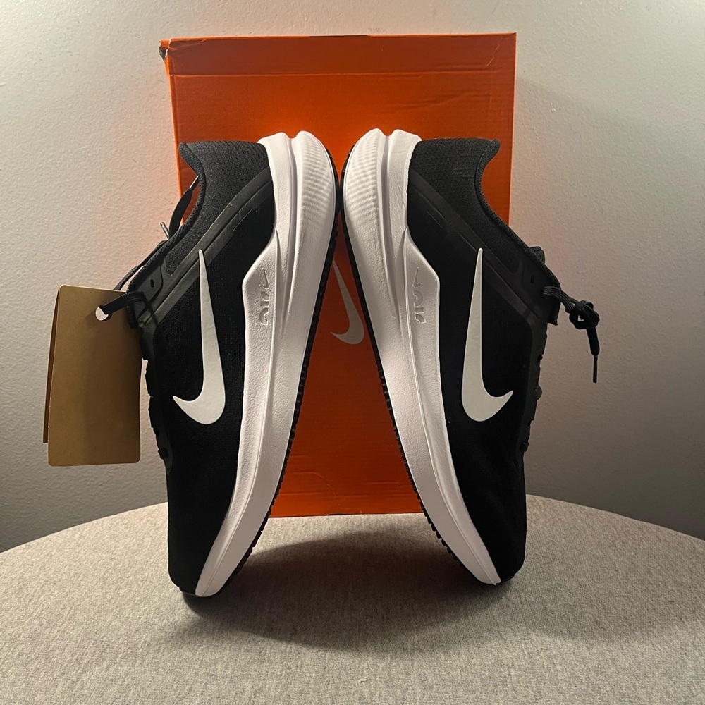 Nike Air Winflo 10 Black White Running Athletic Shoes Men's Size 11.5 DV4022-003 - Picture 7 of 10